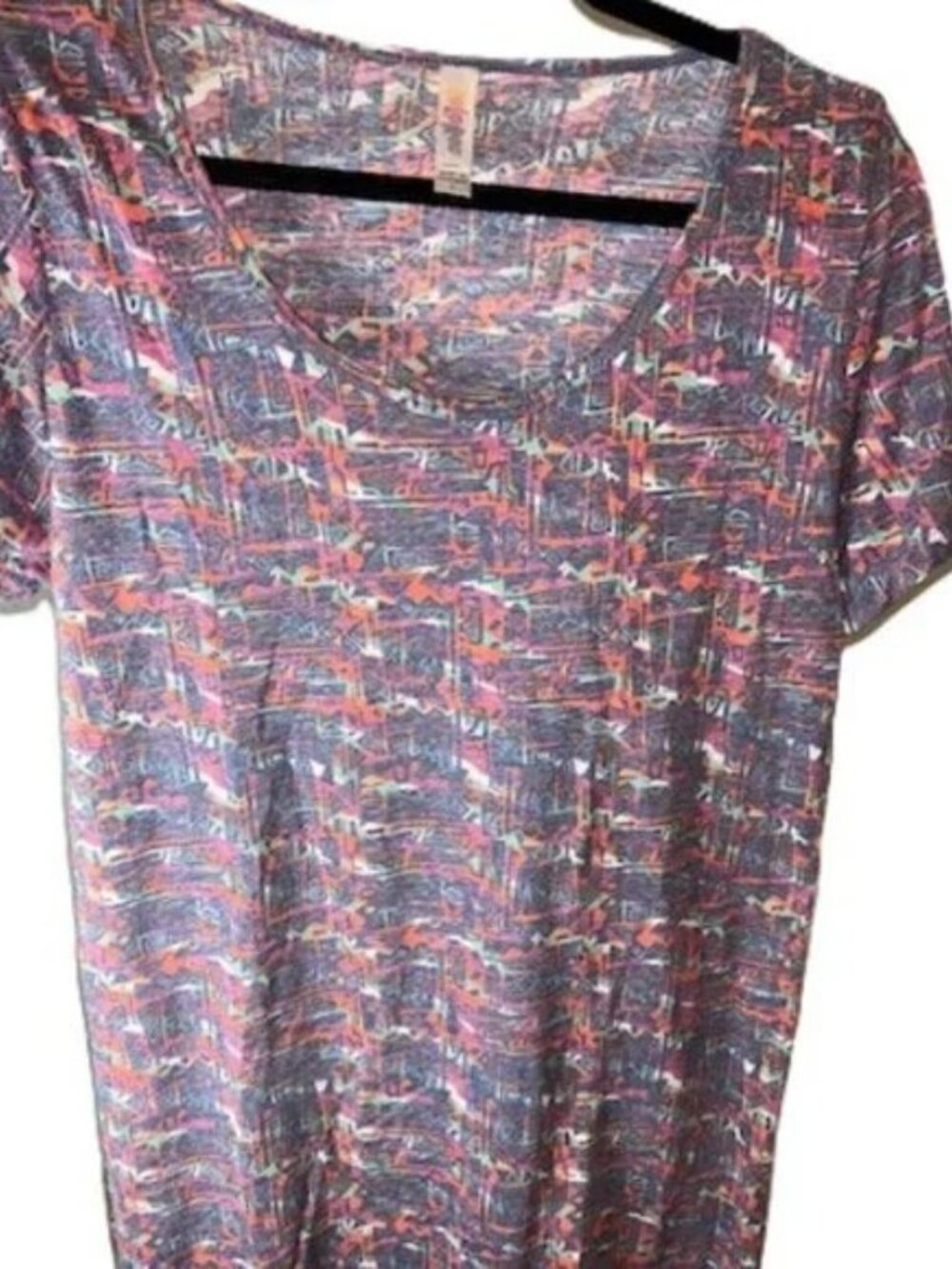LuLaRoe Classic T Large Geometric Boho Red Colorful Green White Black Orange‎